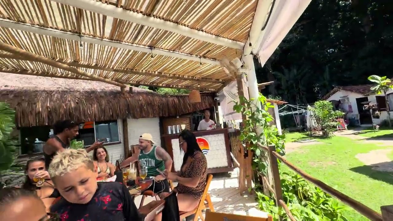 Júlia surtô Praia Da Júlia ILHA GRANDE 