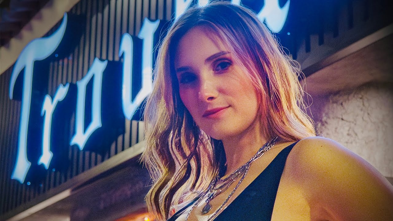 The Troubadour: Juliana Tucker sings 'Bad Friends' at The Troubadour in Hollywood