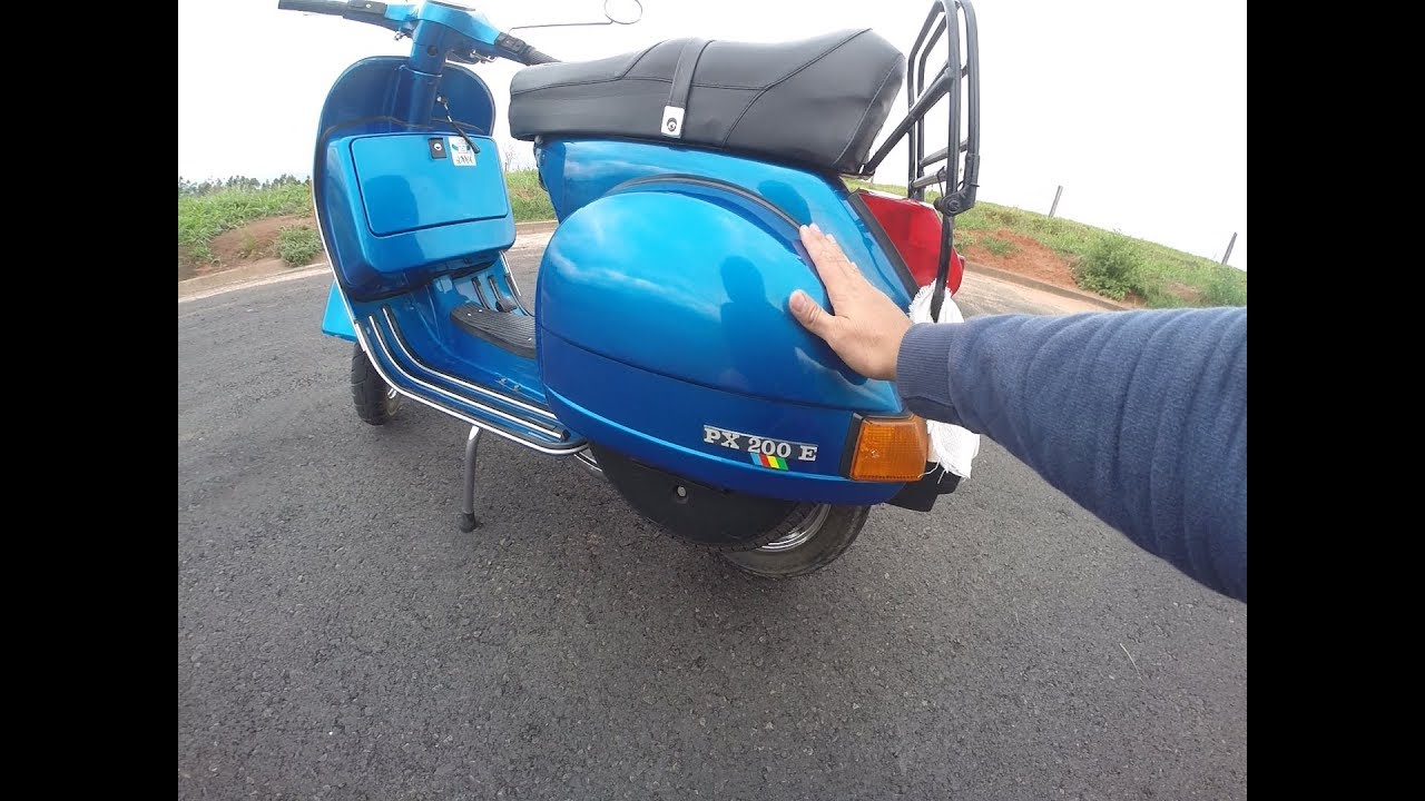 MOSTRANDO A VESPA