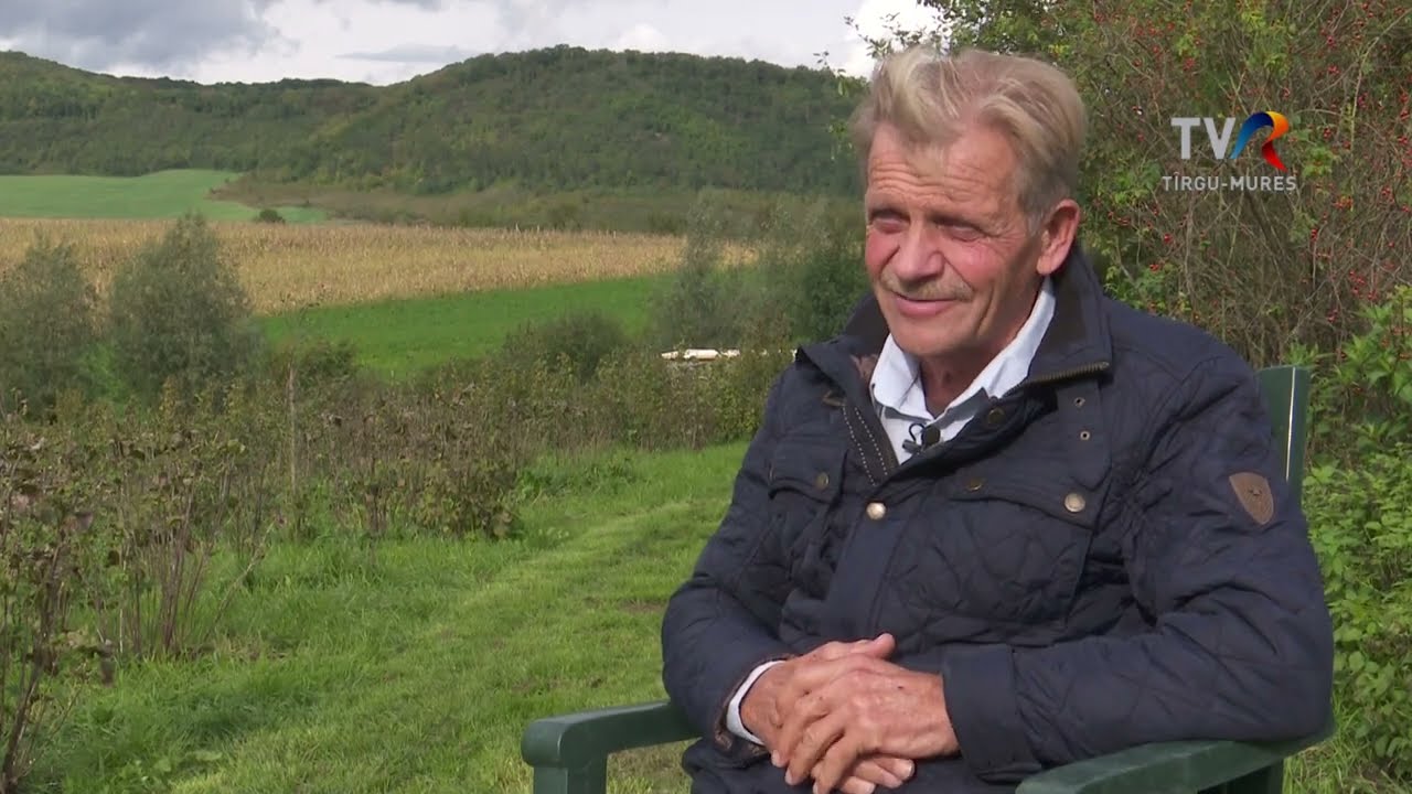 Die Wunderbeere Aronia im Garten von Helmut H&uuml;pkes in Icland