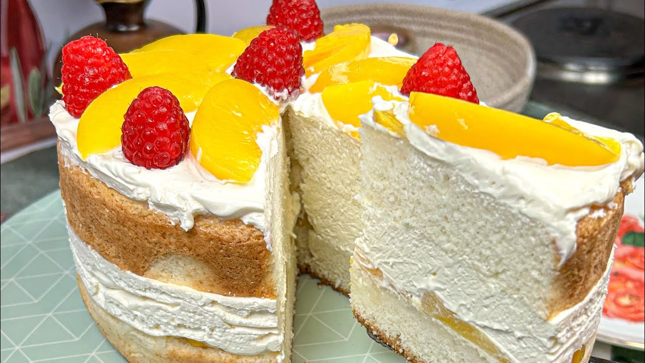 Proste ciasto dla początkujących z bitą śmietaną, m&oacute;j mąż zjadł 2 kawałki tego ciasta.