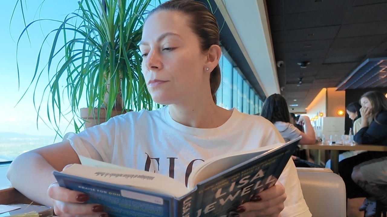 Homebody Diaries | life of an introvert 💌 a cozy week of reading books & solo dates