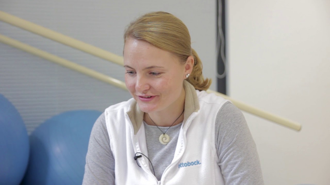 Lidé po amputacích se při skupinovém cvičení vzájemně motivují