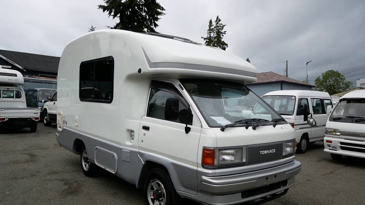 1992 Toyota Townace Camper 4WD Walkaround (на английском языке)