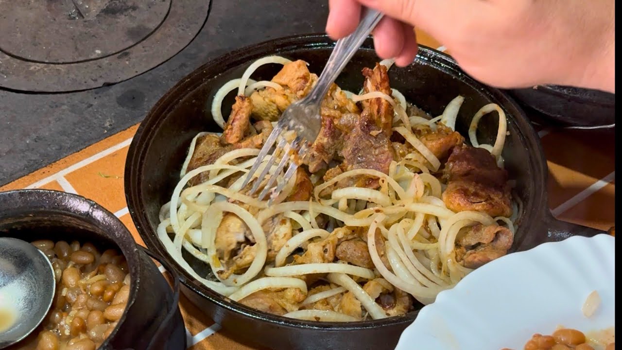 BIFE SUÍNO ACEBOLADO NO ALMOÇO DE HOJE 