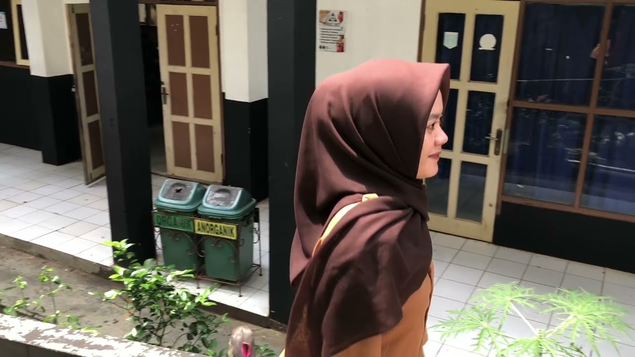 Sakola Teh Tangga Kahareup