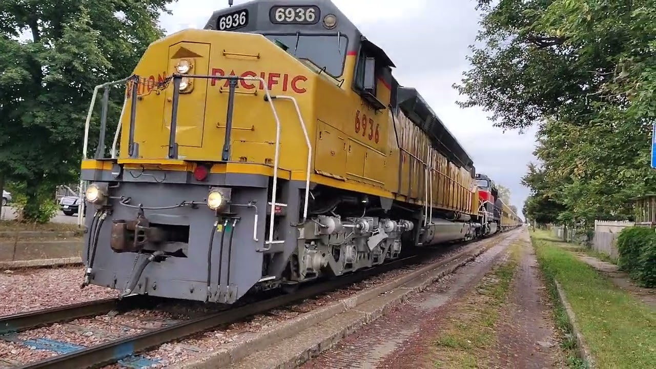 UP 6936 West - Davenport, IA