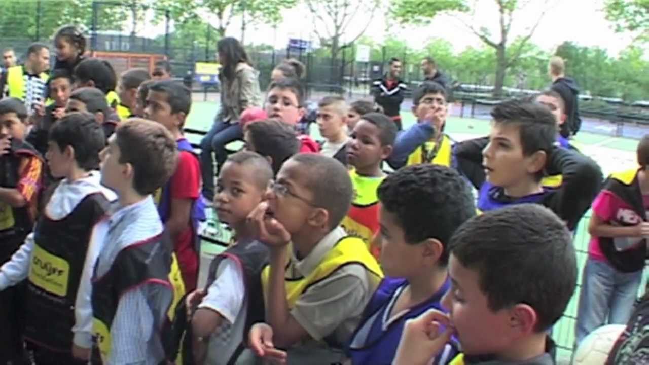 Aktueltv.nl: Kinderen leren van Johan Cruijff. Uitzending: 27/09/11