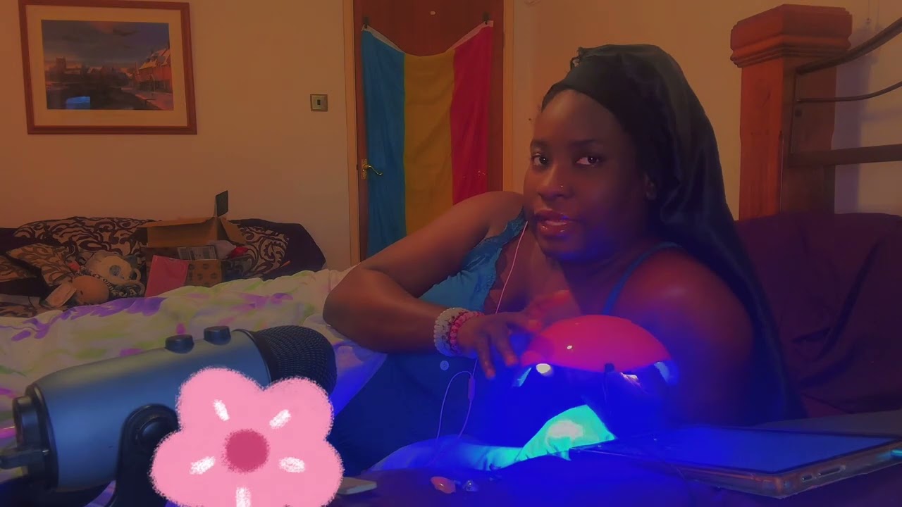 ASMR;Layered sounds(tapping,mouth sounds,hands sounds, brain itching for full tingles 