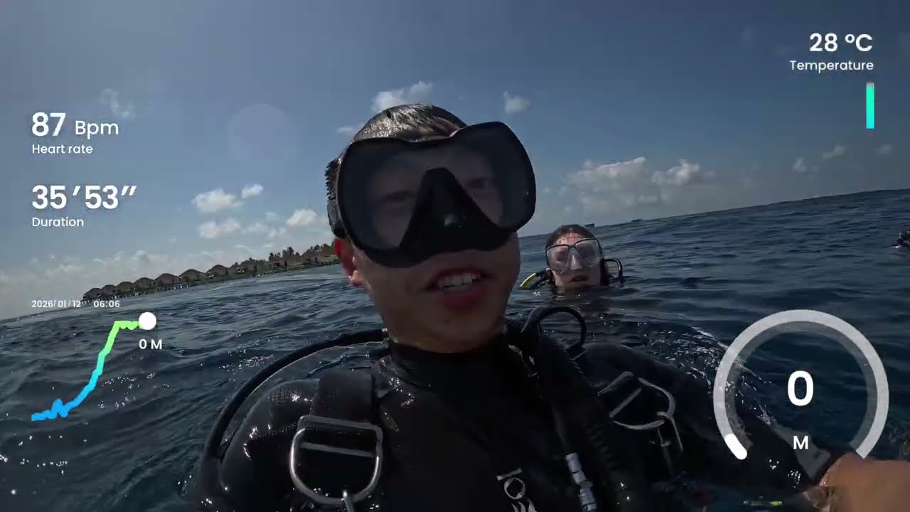 Dive 32 - Felicity Maldives - Vaavu Atoll - Miyaru Kandu (Used a reef hook the first time, sharks)