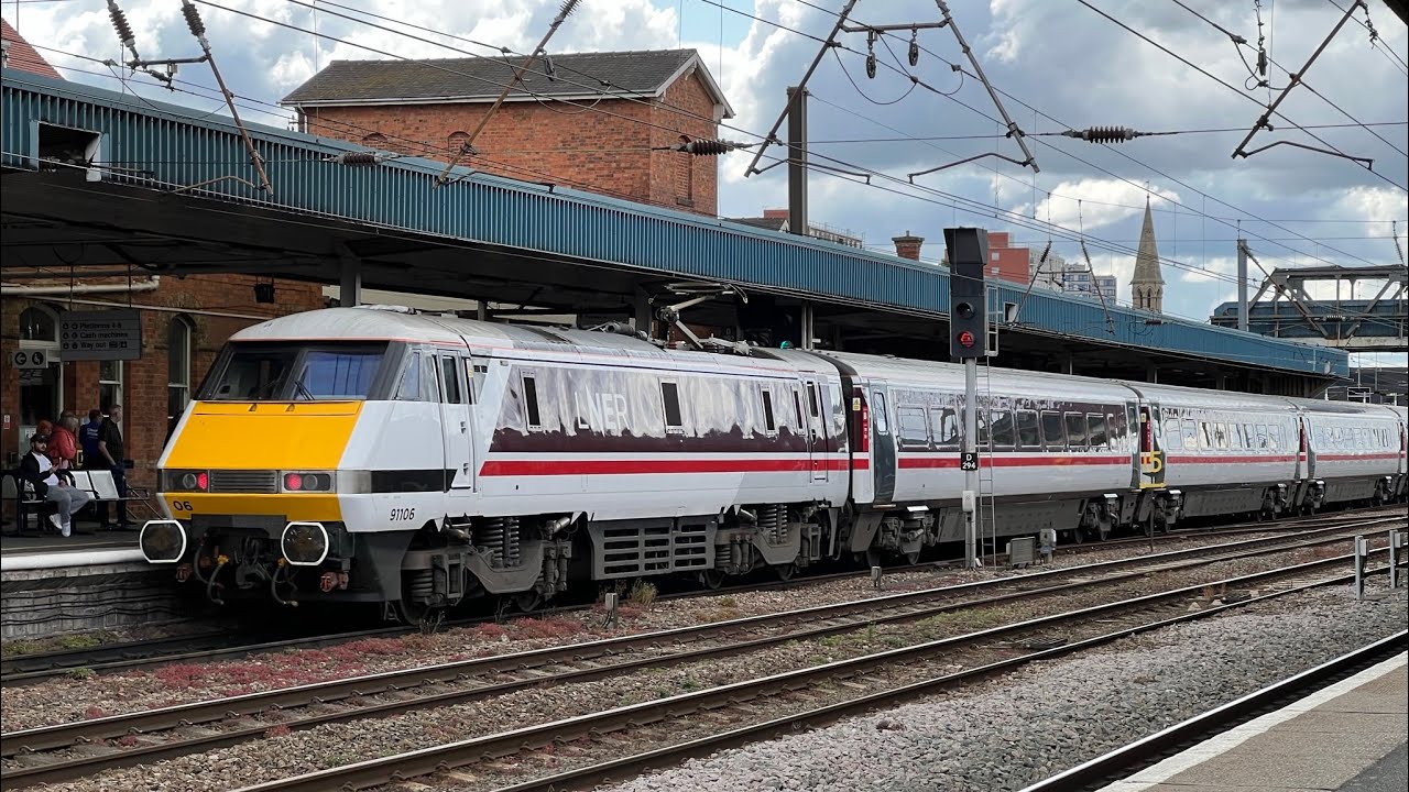 LNER Intercity Swallow 225 Day 22/5 a tribute to the BR Class 91 on the East Coast Mainline