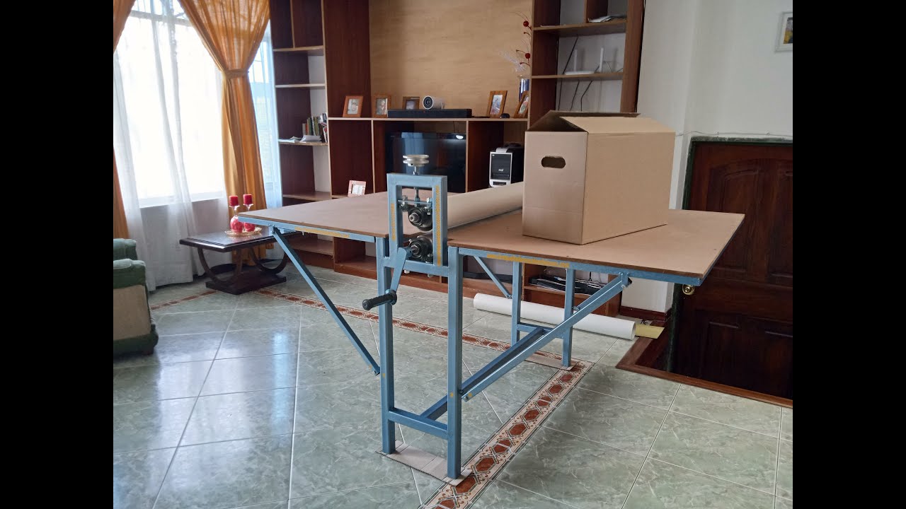 Fabricando cajas de carton corrugado con troqueladora manual