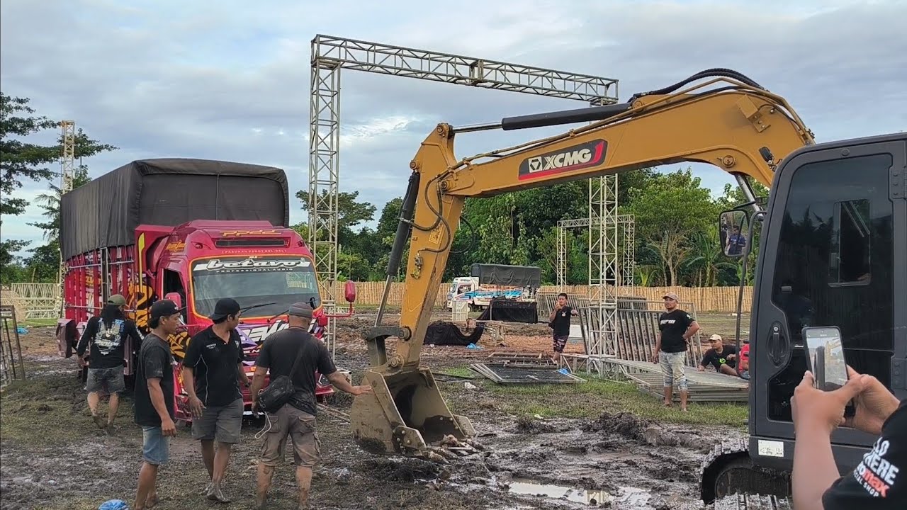 AKHIRNYA BANTUAN DATANG‼️PENYEWA BAWA BEGI EVAKUASI TRUK BREWOG AUDIO 