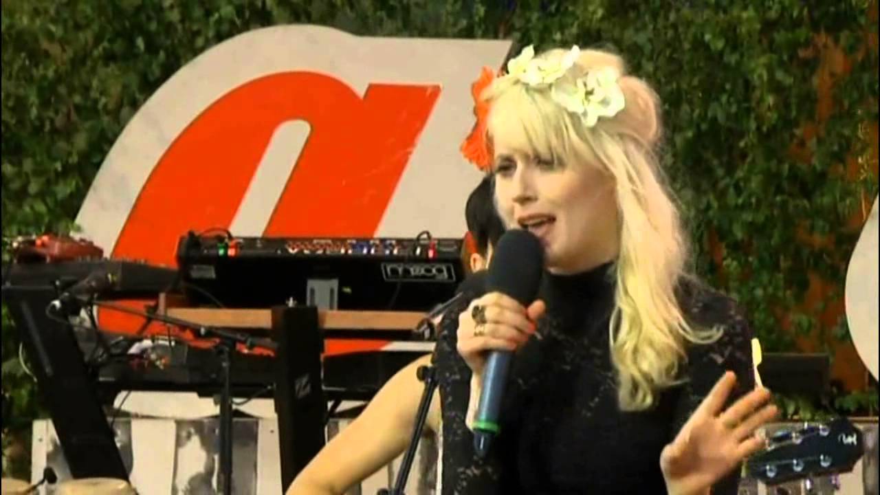 Amanda Jenssen - Illusionist (Allsång På Skansen 2013-07-02)