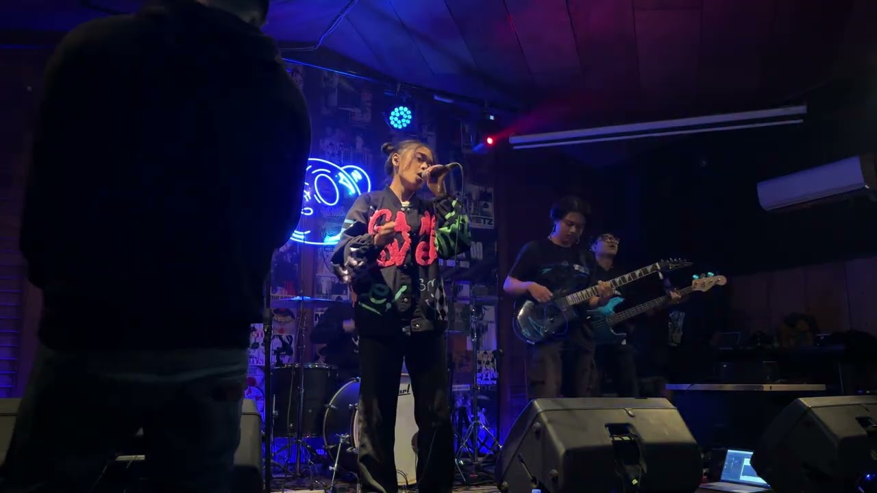 Sink in The Blue Ocean - Call It a Day (Live at Bezetkroxx 00)