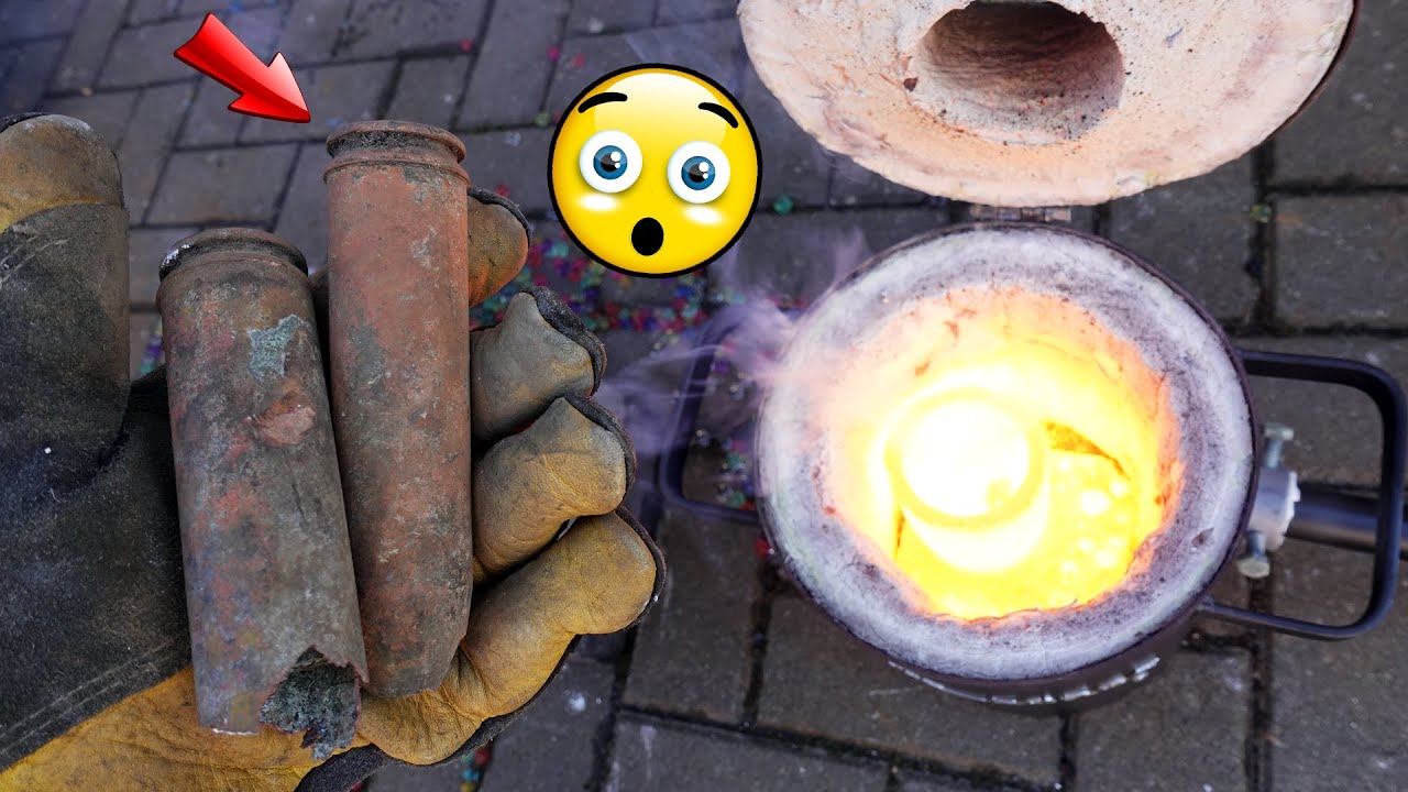 RIESEN PATRONENHÜLSEN im 1450 Grad SCHMELZOFEN schmelzen! - Experiment