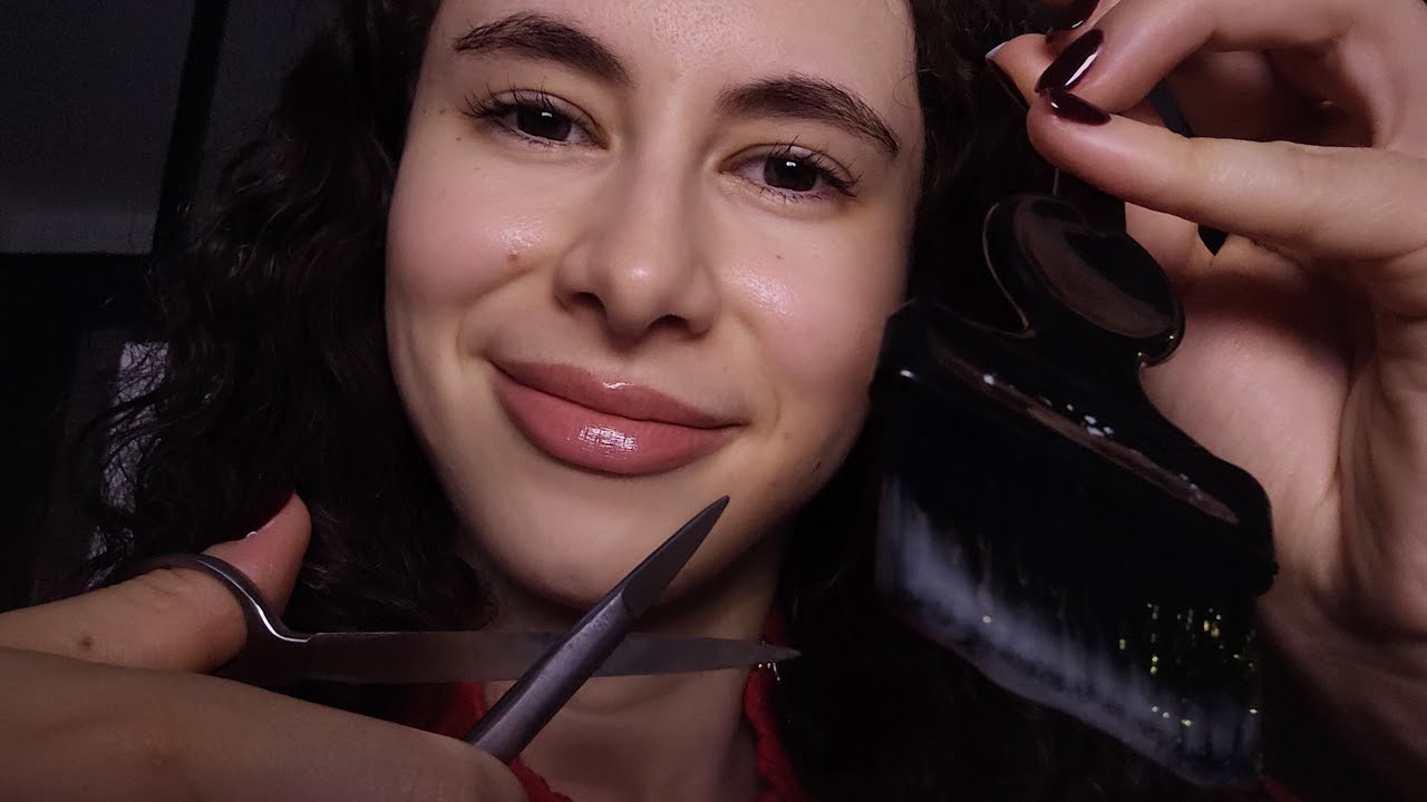 ASMR Lebanese 🇱🇧 Roleplay - Your friend plays with your hair - Personal attention Soft Spoken