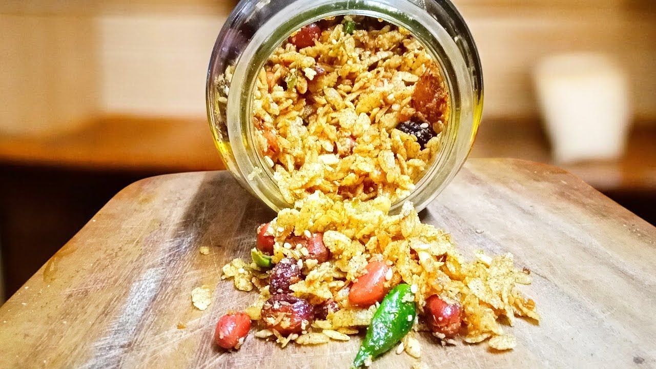 মুচমুচে চিড়া ভাজা একদম দোকানের মতন | Haldiram Style Poha Chivda Recipe - Tumpa's Recipes