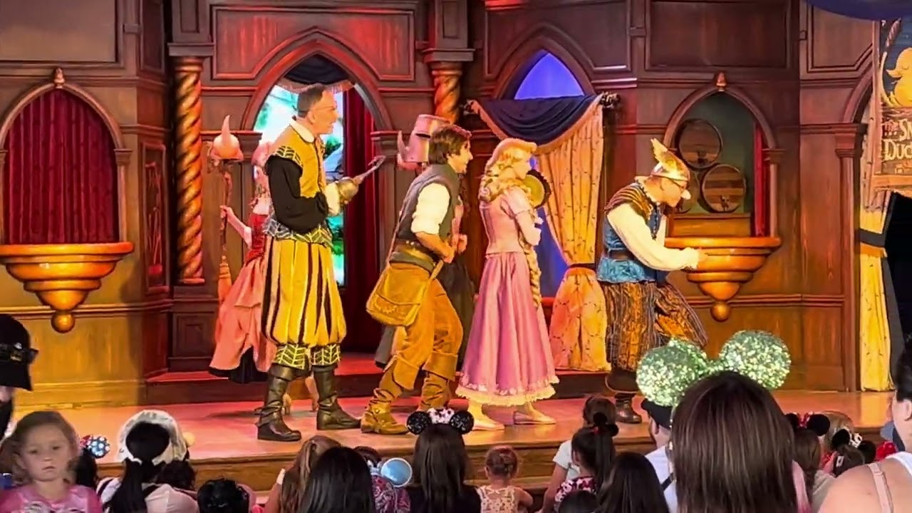 Tangled at the Disneyland Royal Theatre with Rapunzel ✨#disneyland #disney #disneyparks