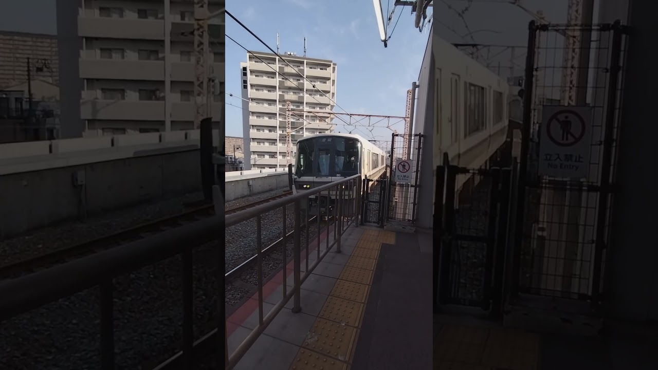 鴫野駅に入線する221系NC622