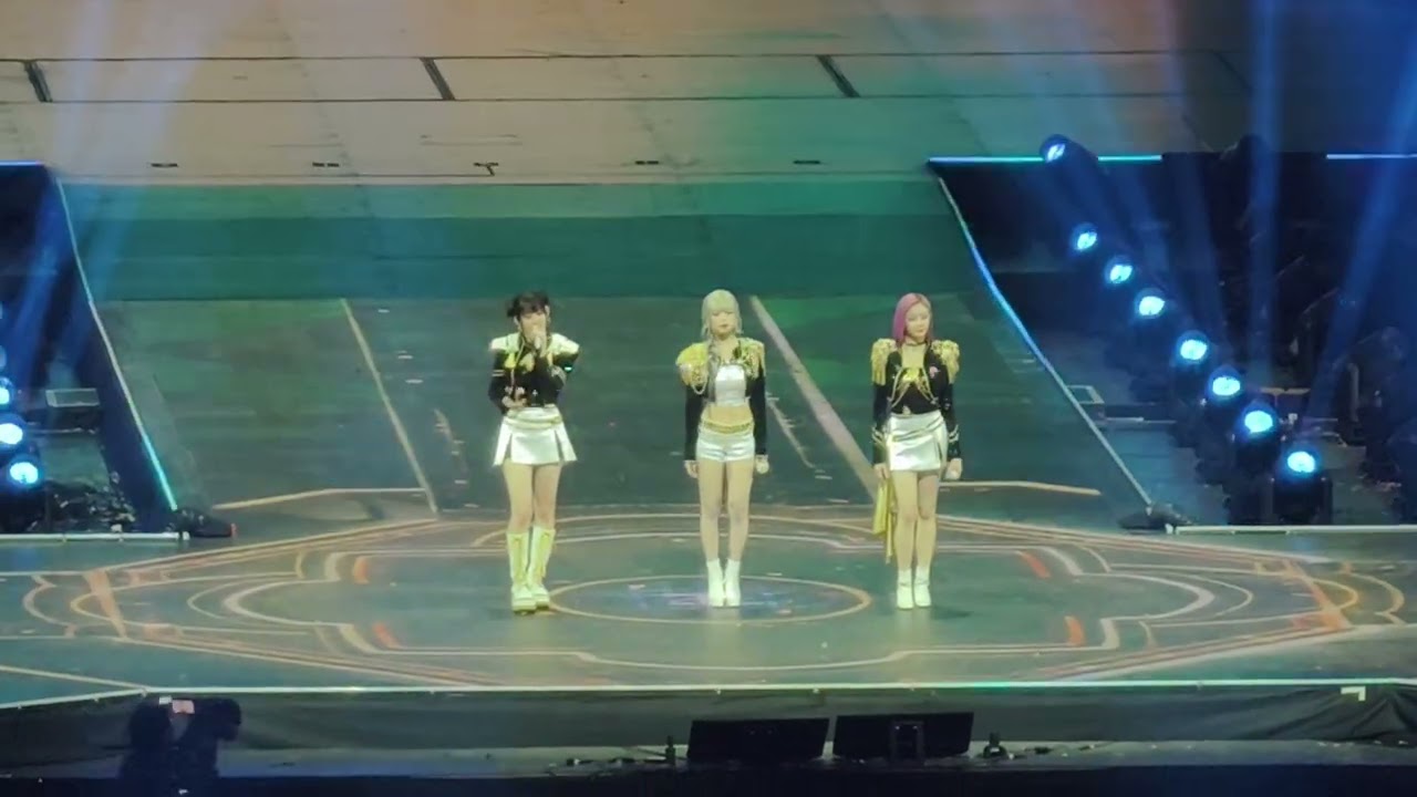 20251129 HUNTR/X - What It Sounds Like + Golden (feat. BABYMONSTER) in 2025 MAMA Awards