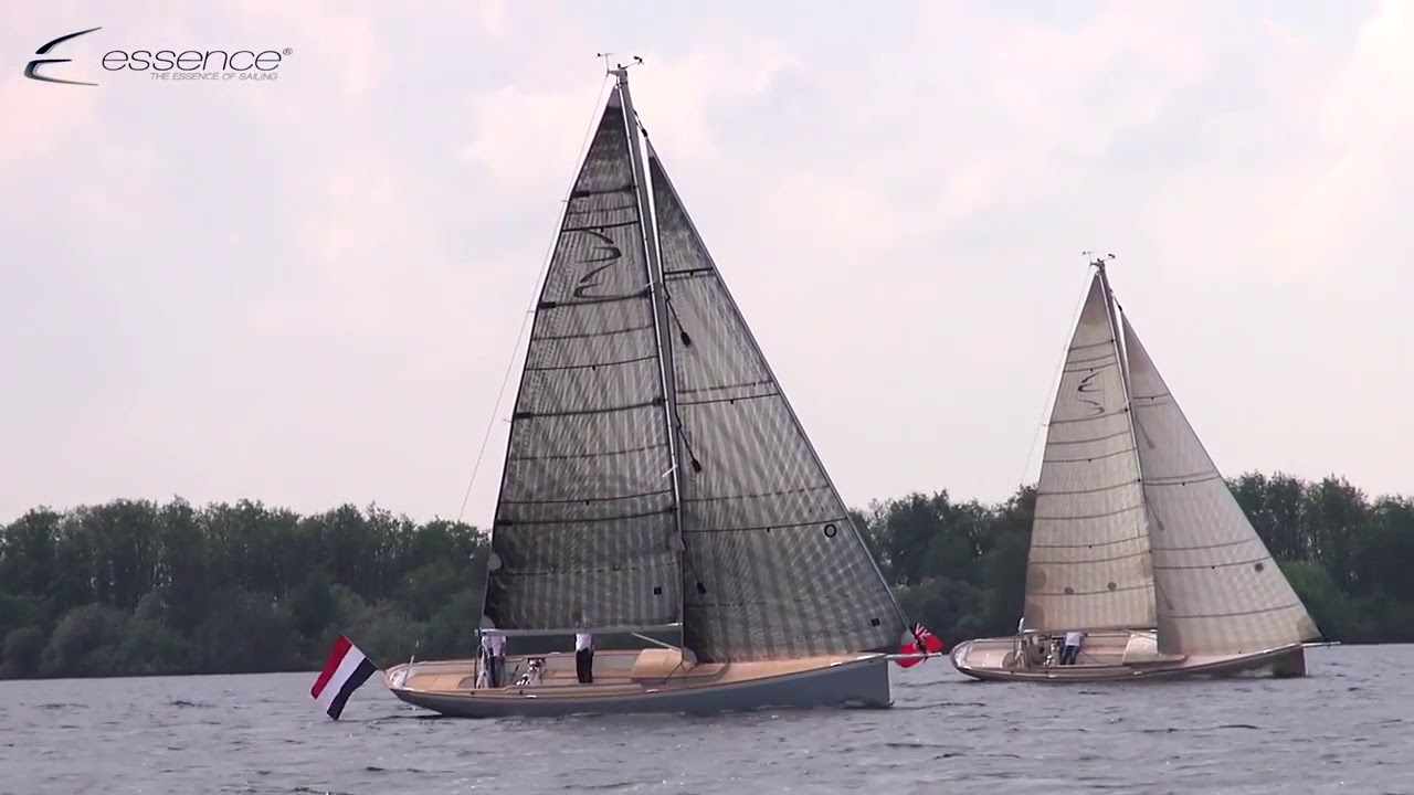 Pilot Classic 33' Essence Yachts