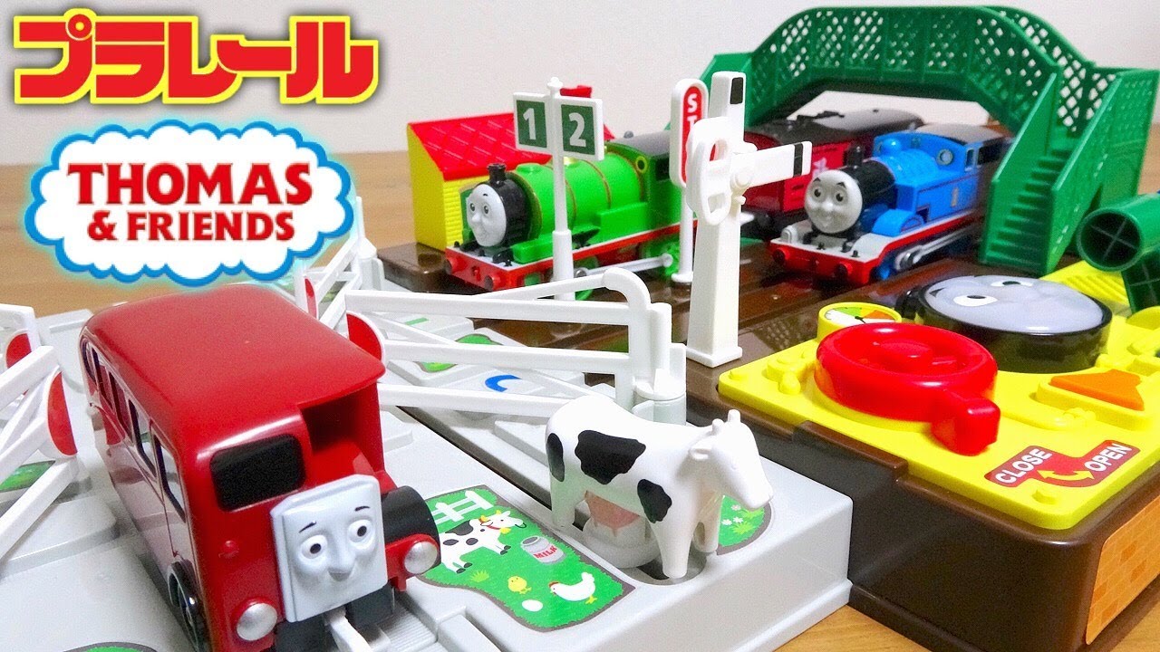 きかんしゃトーマス プラレール 音がいっぱい！とおせんぼ踏切 テコロでサウンド バーティー付 50種類の効果音メロディで最高に楽しいおもちゃです☆