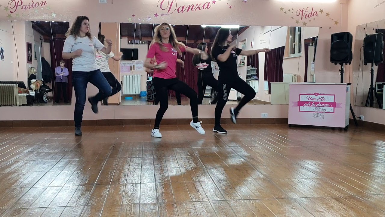 Balli di gruppo - Redefinition - ASD UNA VITA PER LA DANZA