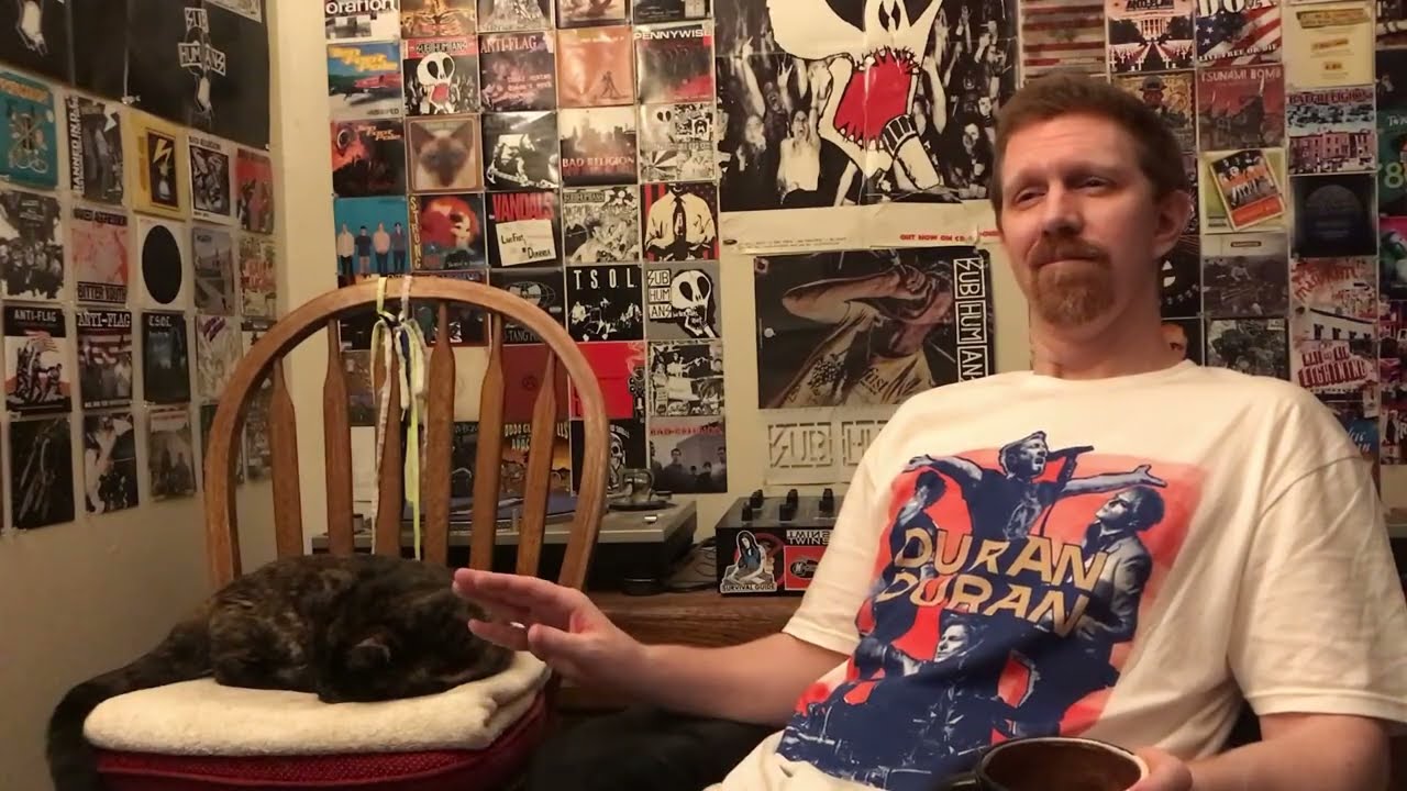 Shnootz - Reaction Video (Bee Gees - Alone)