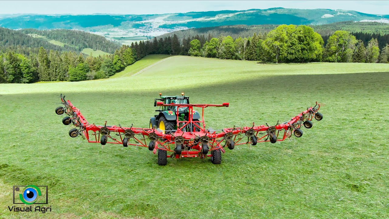 15 m pour faner en zone de montagne 🔴 🟢 SIP/John Deere