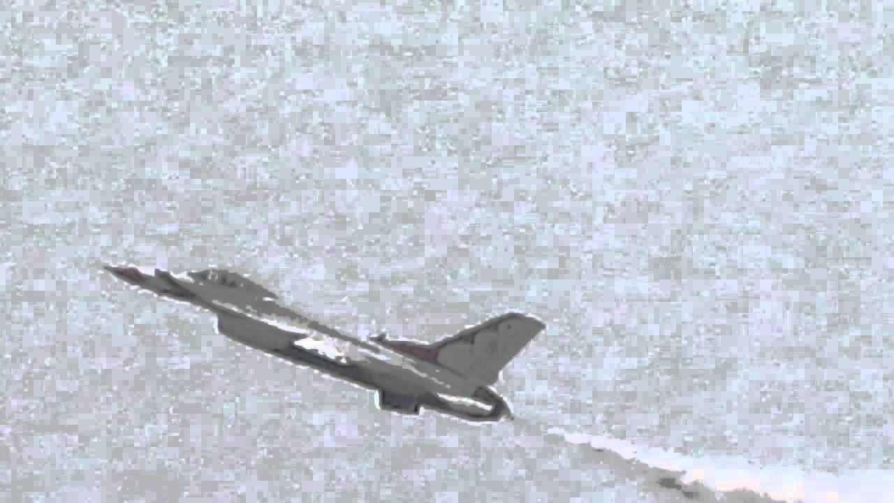 F-16 Thunderbird - Thunder Over Michigan at Willow Run (KYIP)