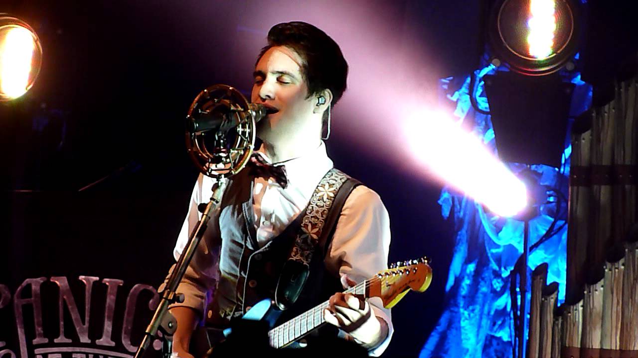 Carry On My Wayward Son - Panic! at the Disco Live Dallas 6/14/2011