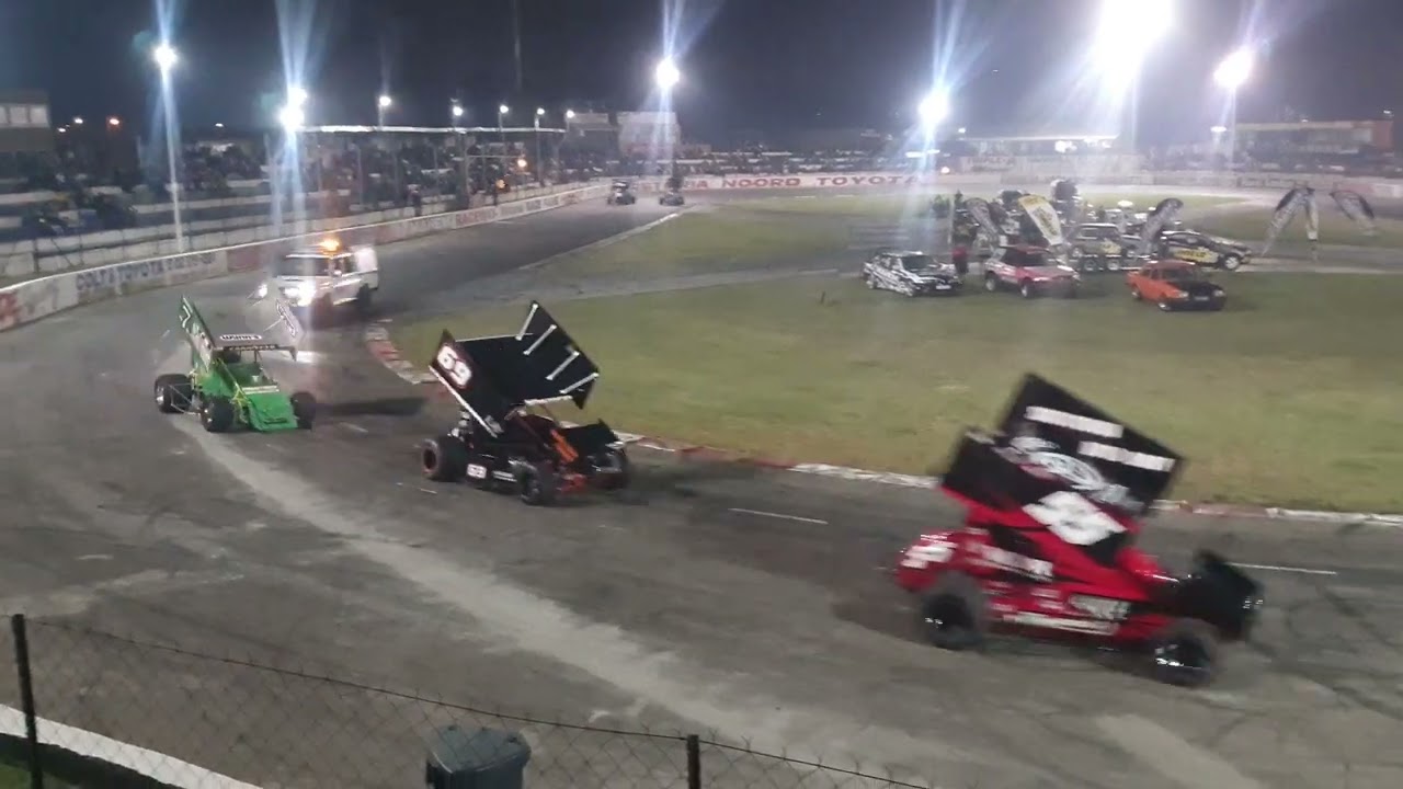 Mahem Raceway heat 1 sprint car