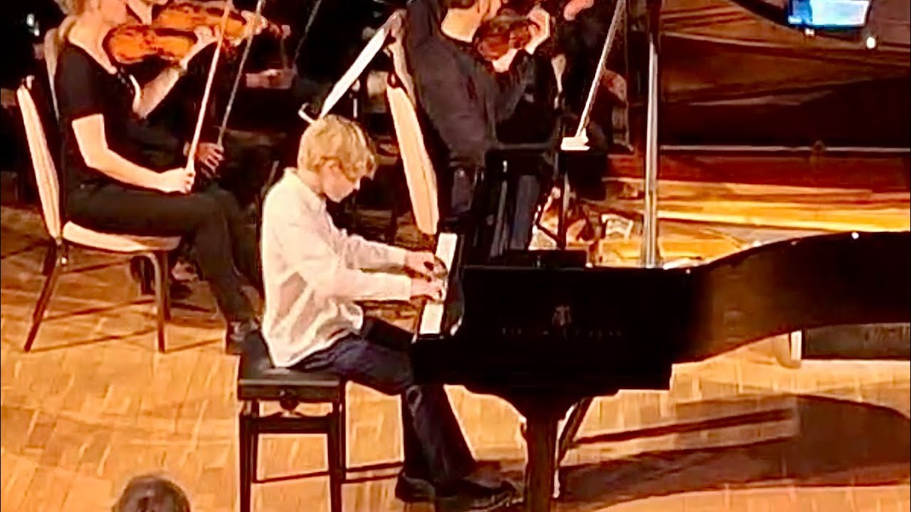 Beethoven - Piano Concerto No.1. in C major III. Rondo