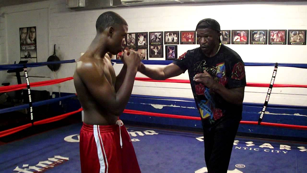 Sharif Rahman trains with Floyd Mayweather SR