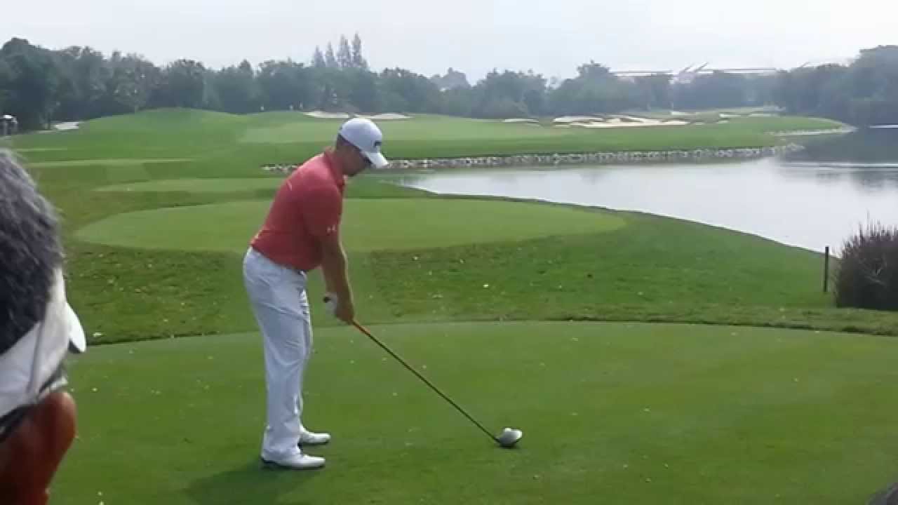Hunter Mahan Driver Golf Swing Slow Motion  [HD]