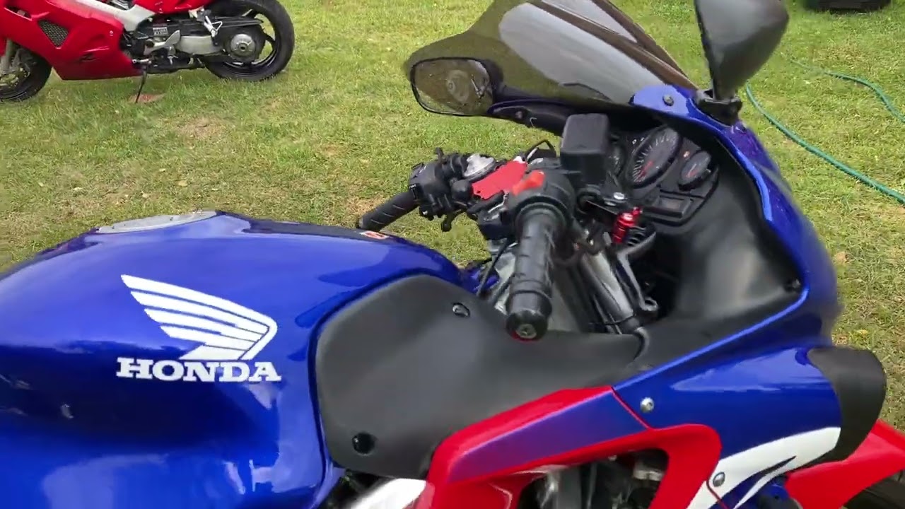 Обзор мотоцикла Honda Cbr600f4 2000год.