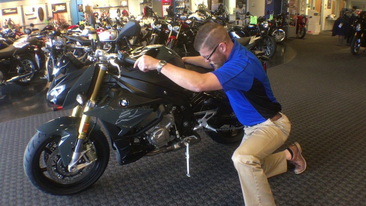 2017 BMW S1000R Premium Pkg. Delivery to Luke by Nate Jennings @ Frontline Eurosports