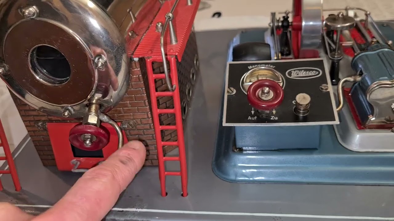 Dampfmaschine Wilesco Modell D28 aus denn 60 Jahren Kessel war Morsch😬😬😬😬