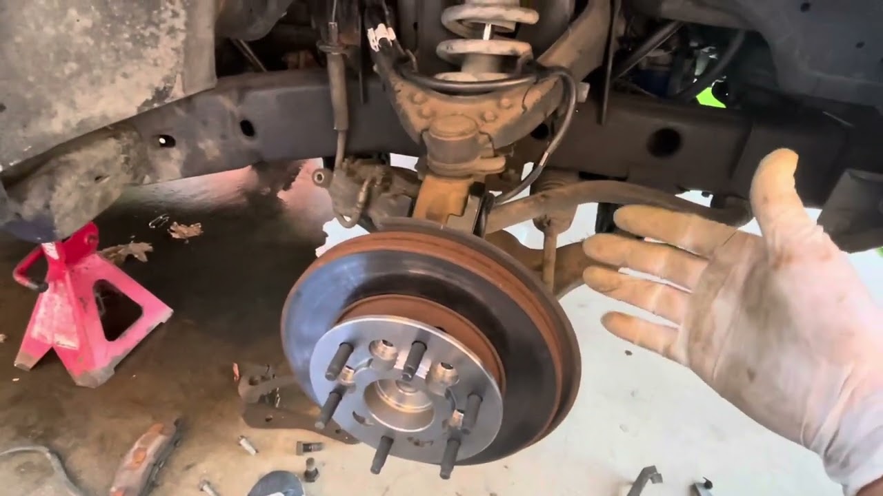 2007 Chevy colorado (colocación de balero de llanta delantera) parte 2