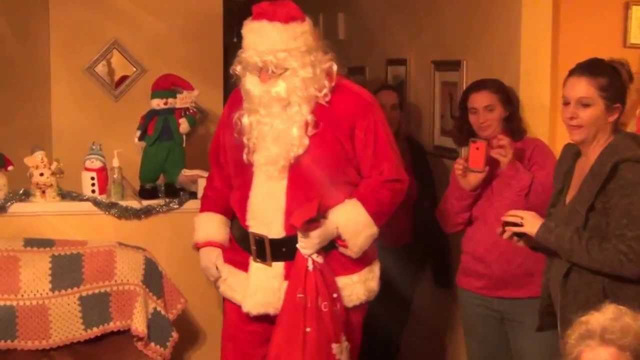 santa claus coming to house