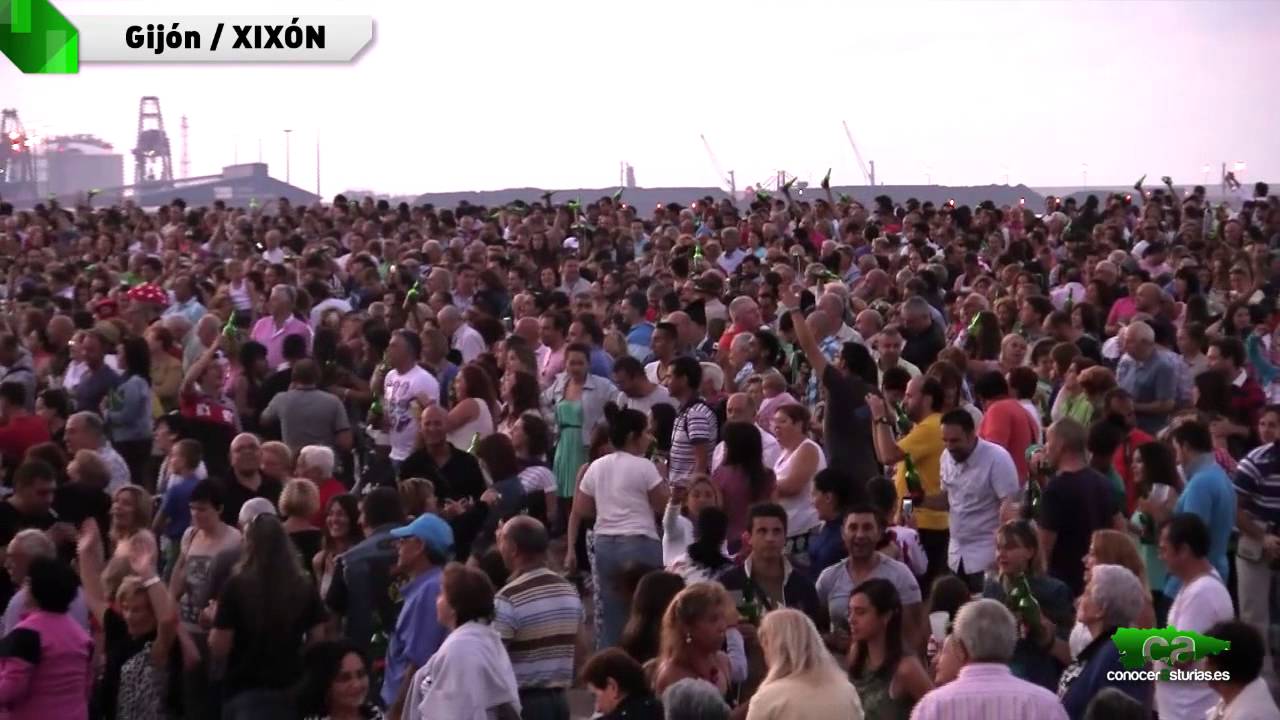 Récord mundial de escanciado simultaneo de Sidra 2013 en Gijón/Xixón