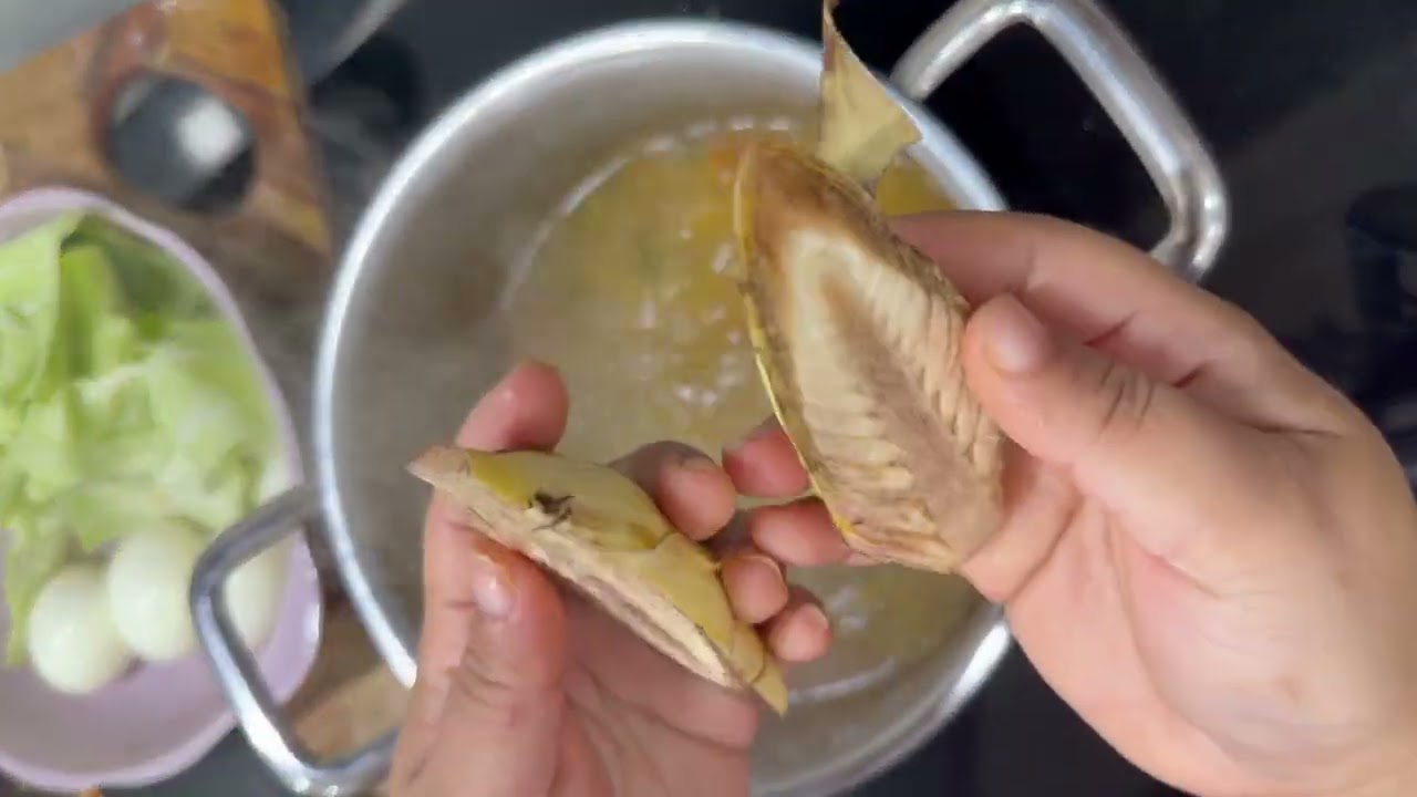 Naga spicy curry with eggs & cabbage #food #cooking #recipe #viral #shorts #youtubeshorts #foodie 