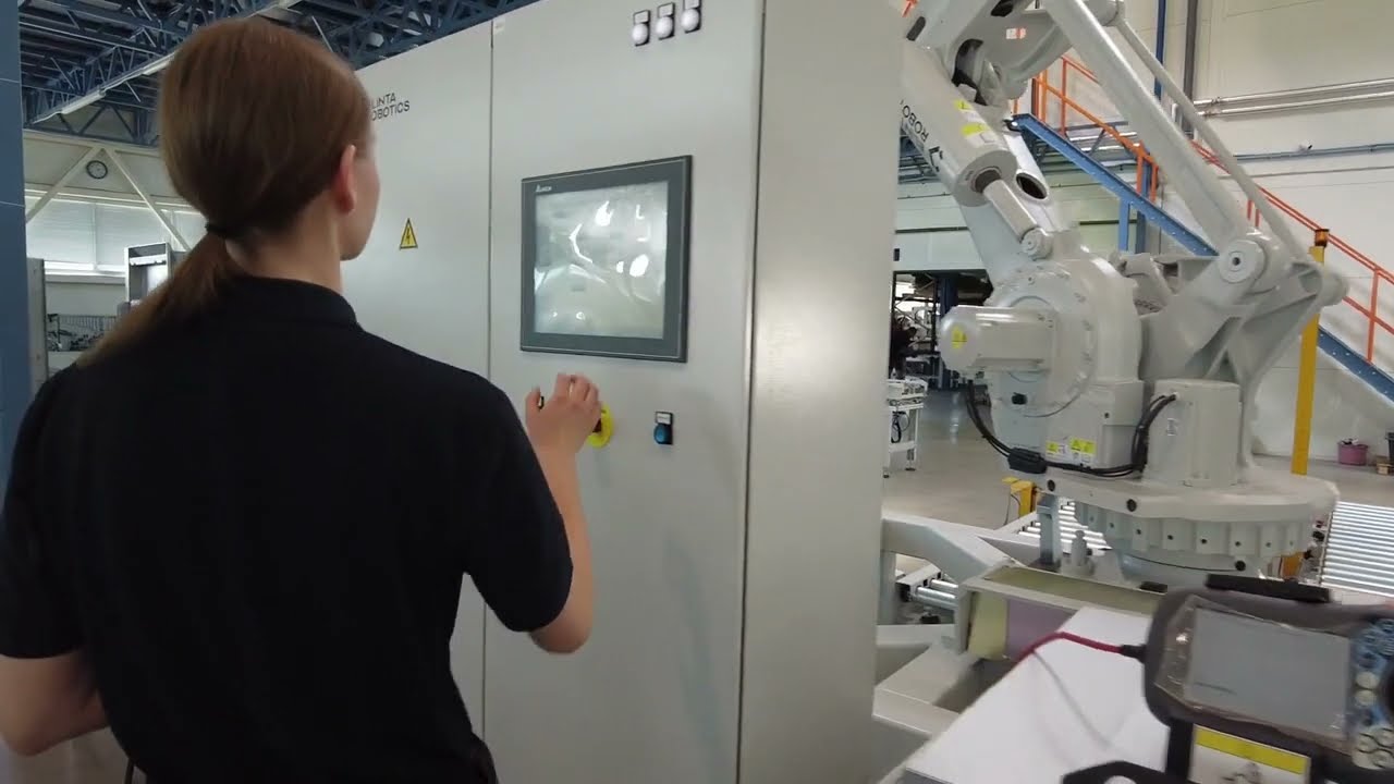 Szybki paletyzator do laminowanych elementów meblowych z płyty wiórowej (100+ szt./min)