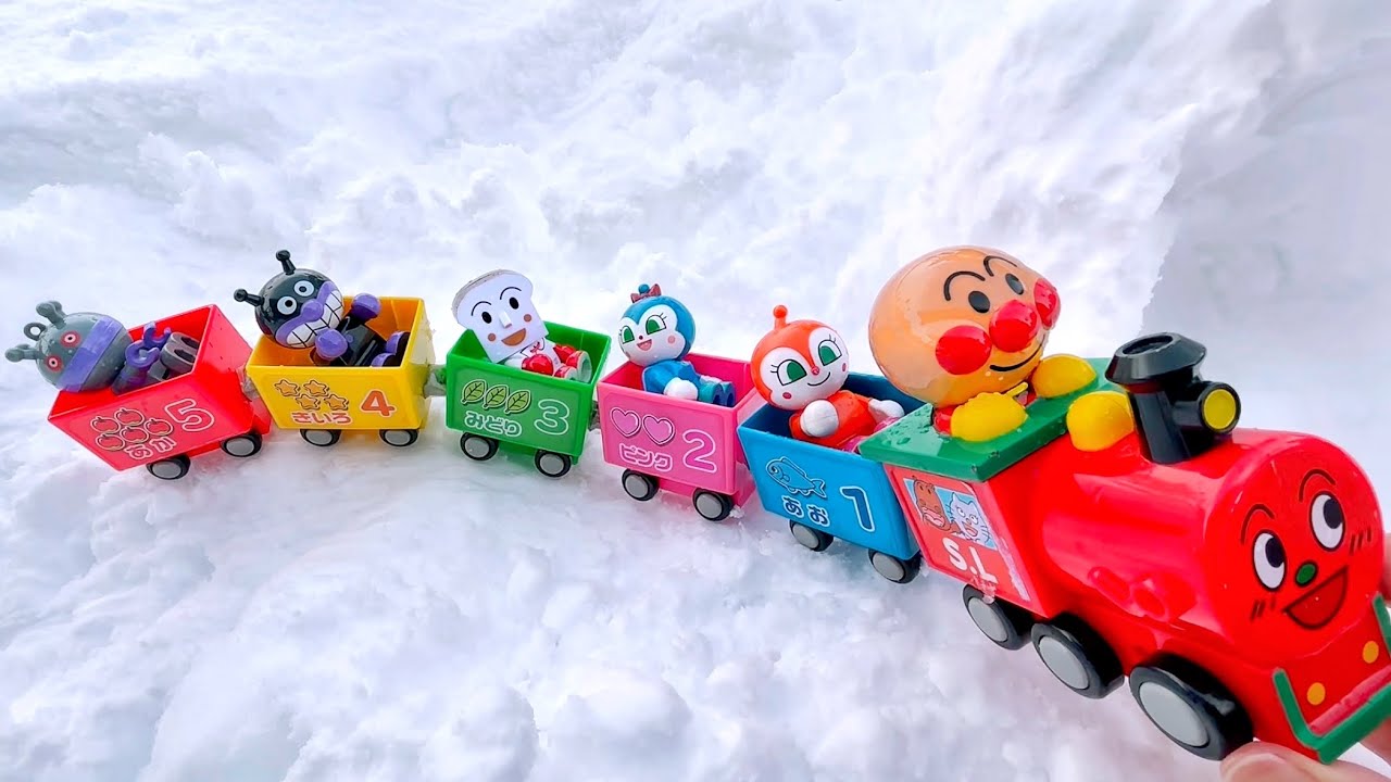 アンパンマンたちがSLマンに乗って雪の公園へ！かまくらでひとやすみ♪
