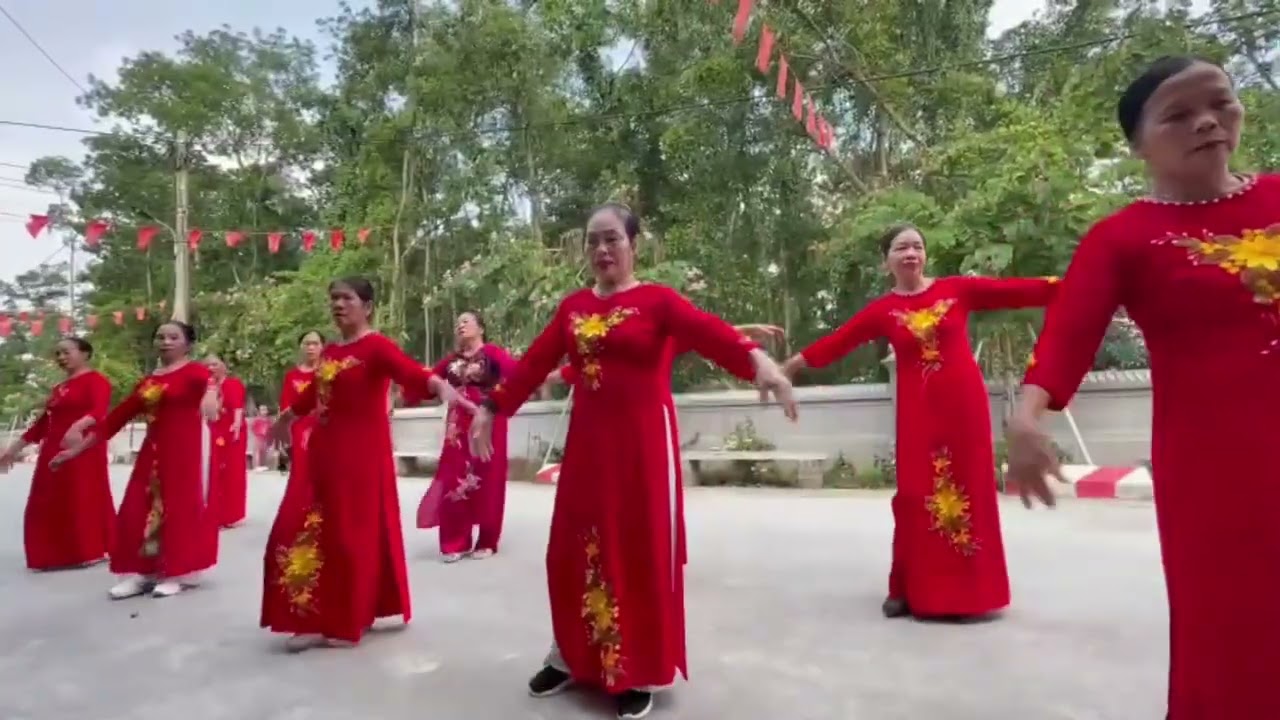 VIỆT NAM QUÊ HƯƠNG TÔI