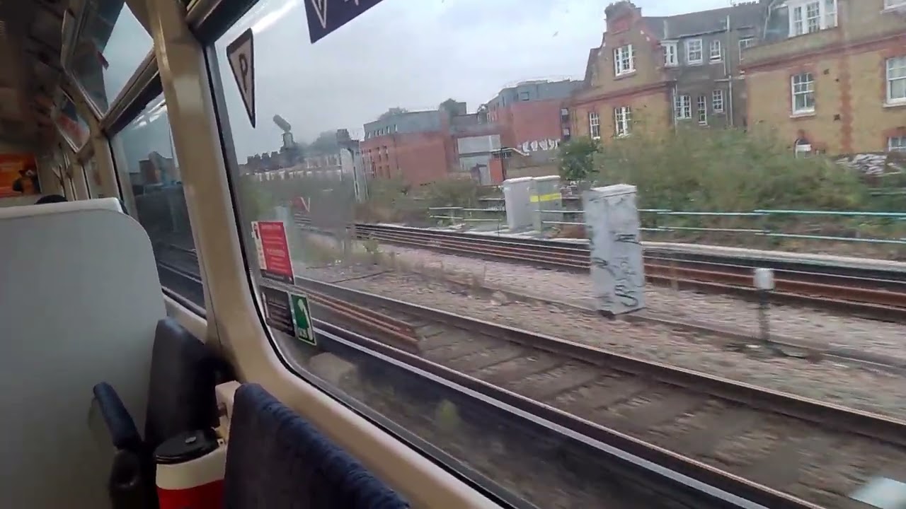 Southeastern Class 465 From Sydenham Hill to Brixton with Julie Berry announcements