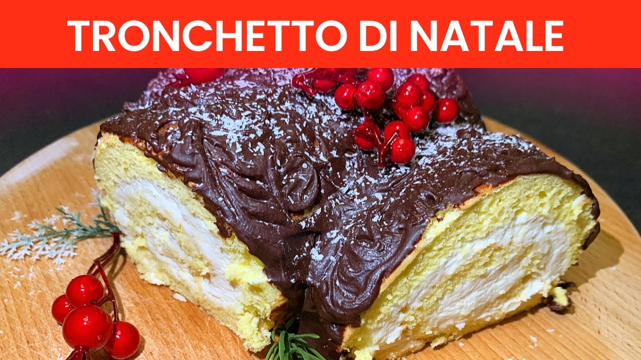 Tronchetto di Natale di Pasta Biscotto, Farcito con Panna e Mascarpone e Guarnito con Crema Ganache