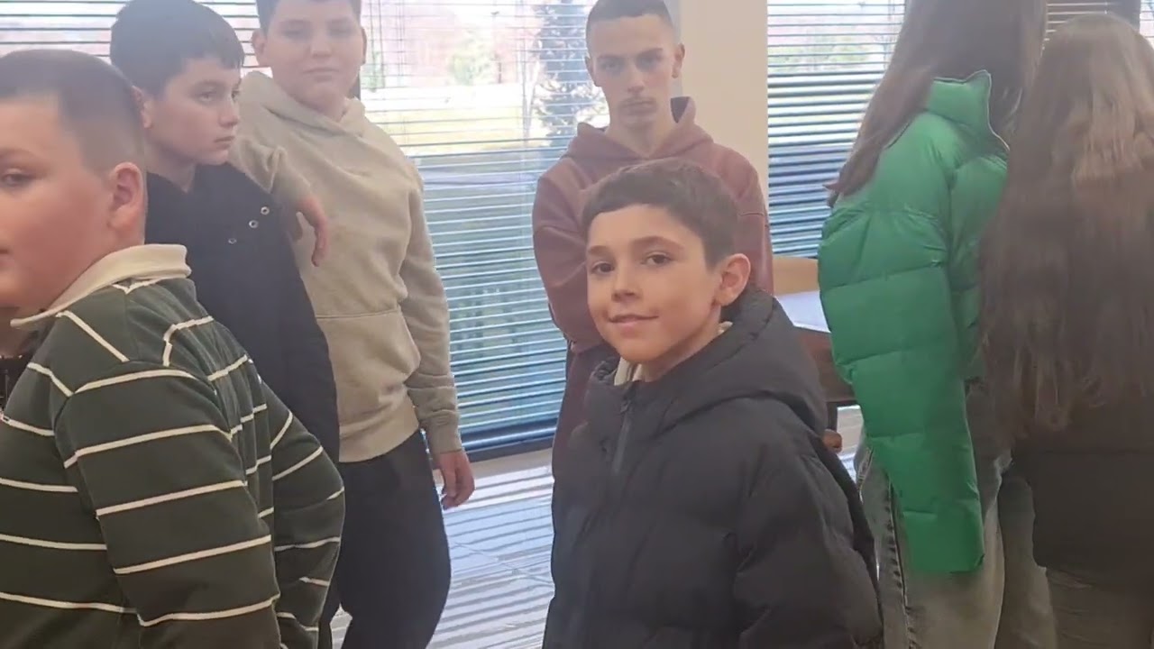 Vizitë  Shtëpisë së të Moshuarve 