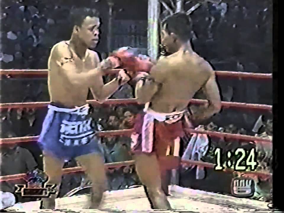 Muay Thai - เพชรดำ ศิษย์ยอดธง vs โอโรโน่